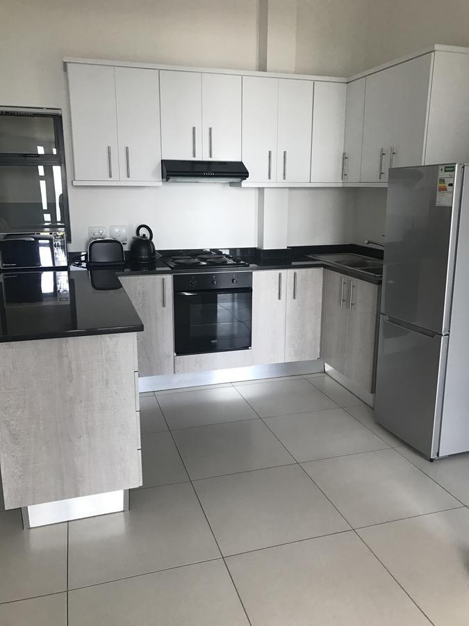 Toti Oasis Holiday Apartments Amanzimtoti Extérieur photo